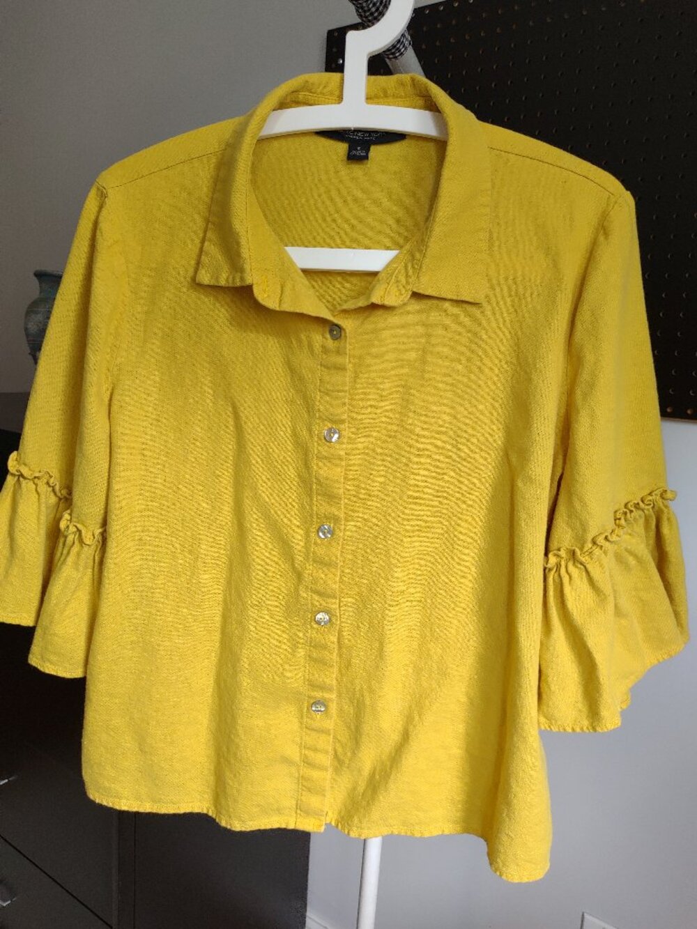 Marc New York women's button down shirt size S mustard color linen blend peplum
